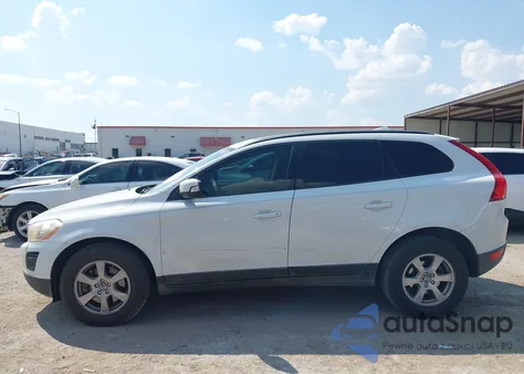 2010 Volvo Xc60 3.2 из США, поврежденный, VIN YV4982DL3A2123200